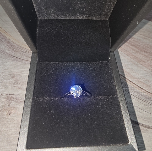 Sugar Tang Moissanite Diamond 1ct Ring - Picture 1 of 9